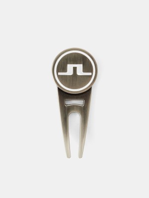 White Jlindeberg Divot Tool | SN-JL574756