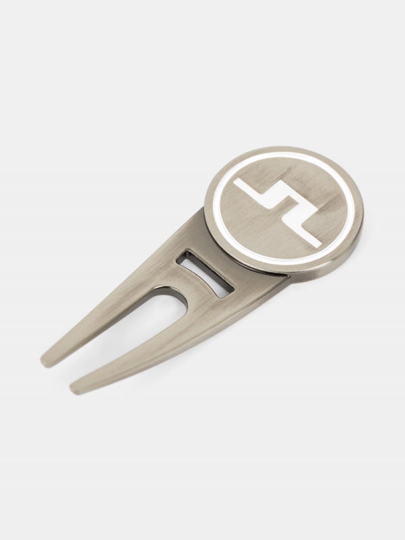 White Jlindeberg Divot Tool | SN-JL574756